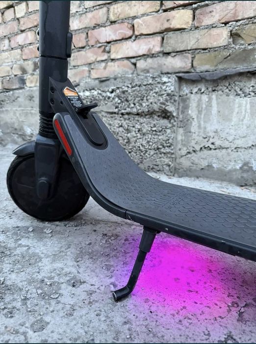 Электросамокат Ninebot KickScooter ES2