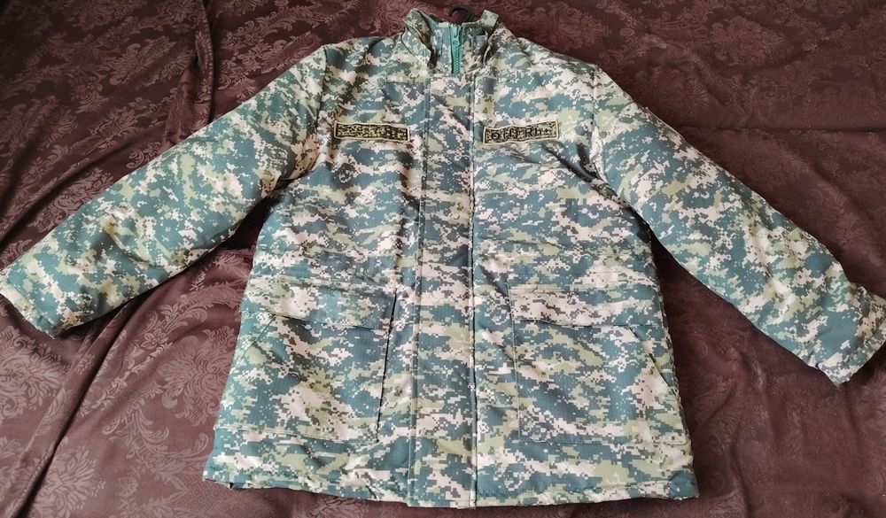 Подам военную форму комплект