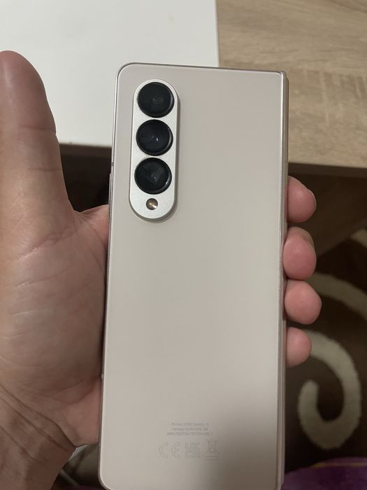 Samsung fold 4 im