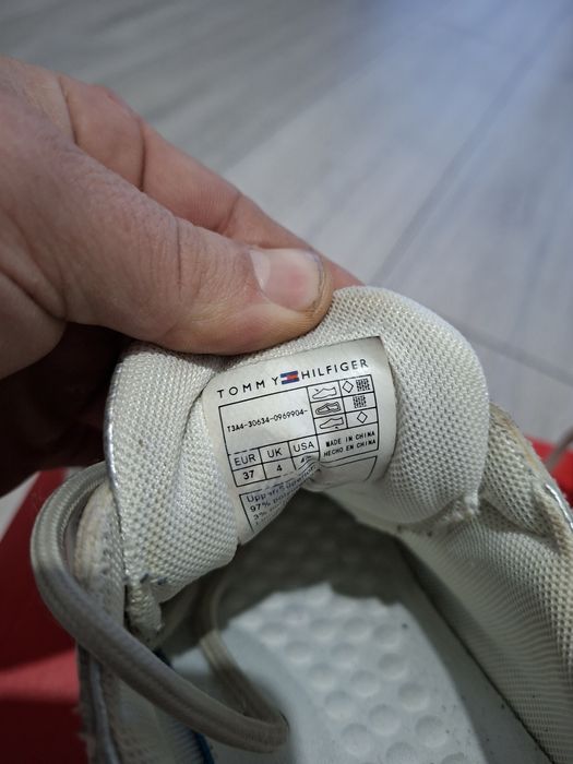 Adidași Tommy Hilfiger