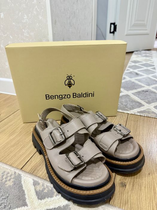 Сандали 37 р, от Bengzo Baldini