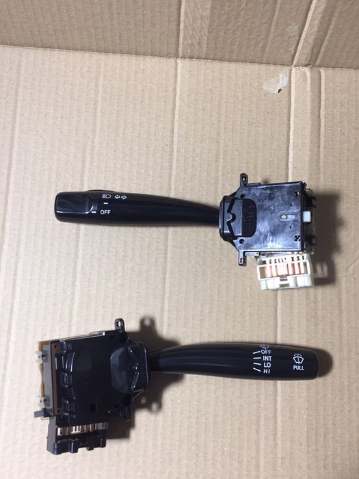 Лостчета за светлини и чистачки за Тойота