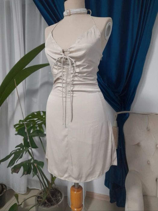 Rochie scurta gri crem taupe slip dress satinata cu spatele gol mărimea XS Zara