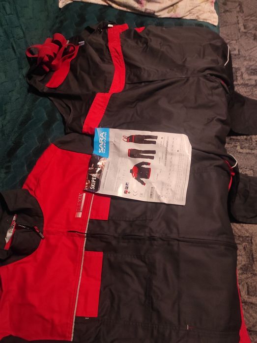 Costum salopetă nou