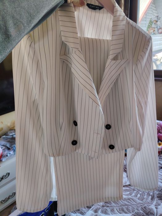 Женский элегантный  костюм