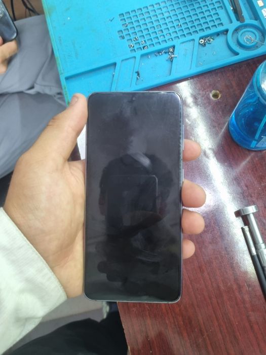 Samsung S21 8/256 talik