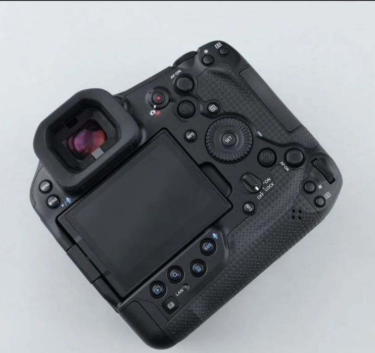 Canon Eos r1  body