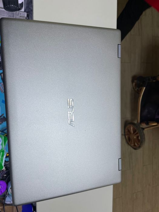 ASUS VivoBook Flip 14 TP412FA