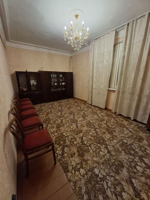 Kvartira sotiladi srochniy
