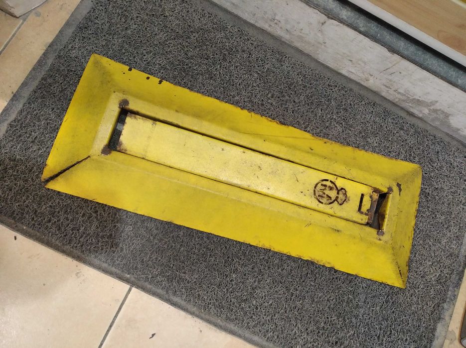 Парковочный барьер, антипарковка, антипаркинг, колеса отбойник.