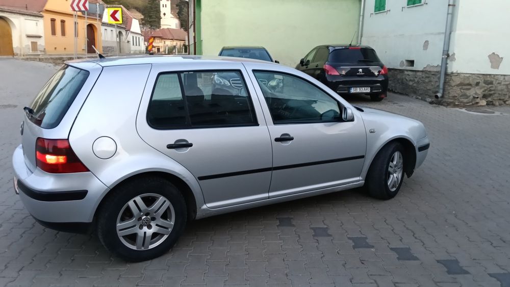 VOLKSWAGEN Golf 2002 — imagine 4