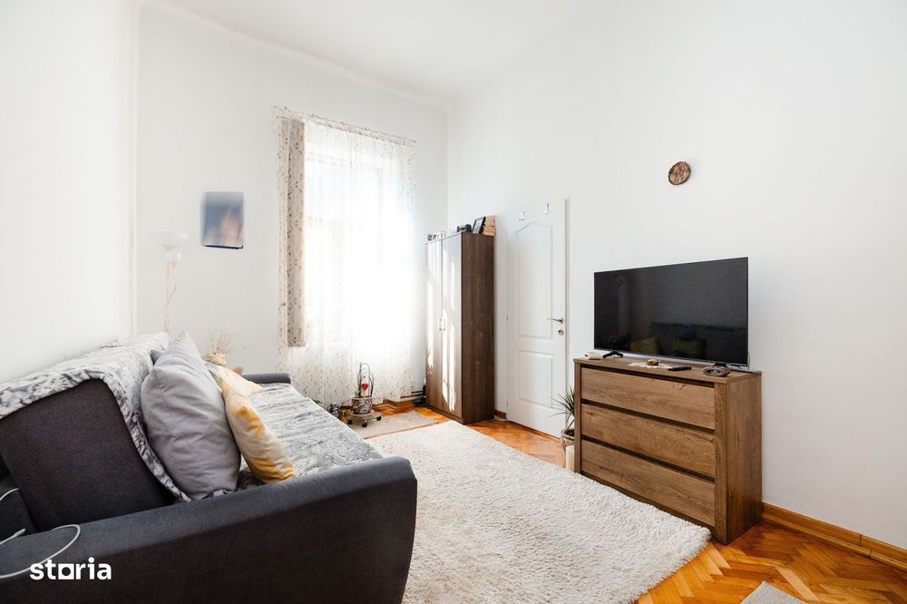 Apartament 1 camera, etaj 2, termoteca, central - M.Eminescu
