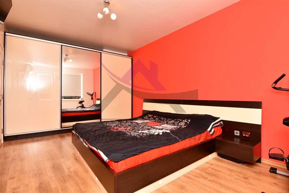 Продава се Двустаен апартамент в Варна, Цветен квартал - 88 кв.м за 2273 €/кв.м - Снимка #6