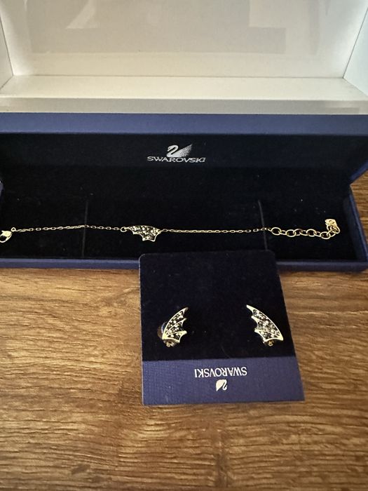 Прекрасни обици и гривна Swarovski в синьо и бяло. Идеален подарък!