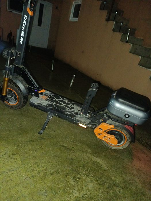 Trotinetă Electrică KuKirin M5 Pro – Putere, Confort și Performanță Of
