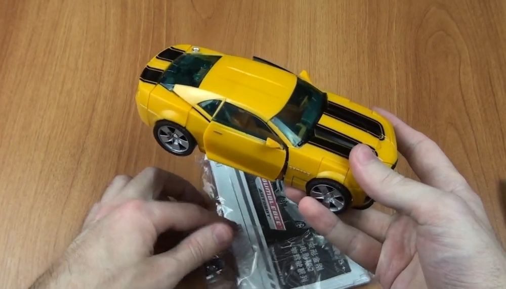 Игрушка Бамблби китайская