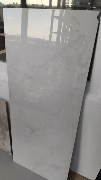 Продам кафель новый все 5 штук