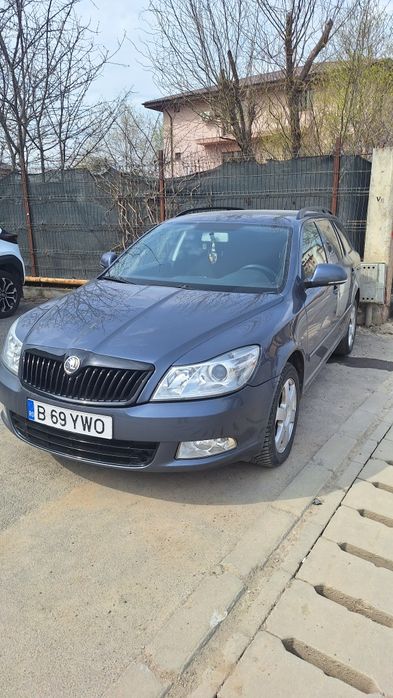 Vând Skoda Octavia II