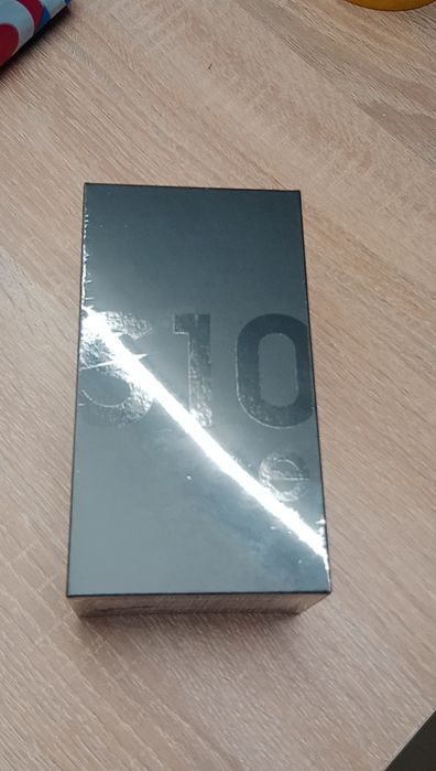 Samsung galaxy s10e 128гб