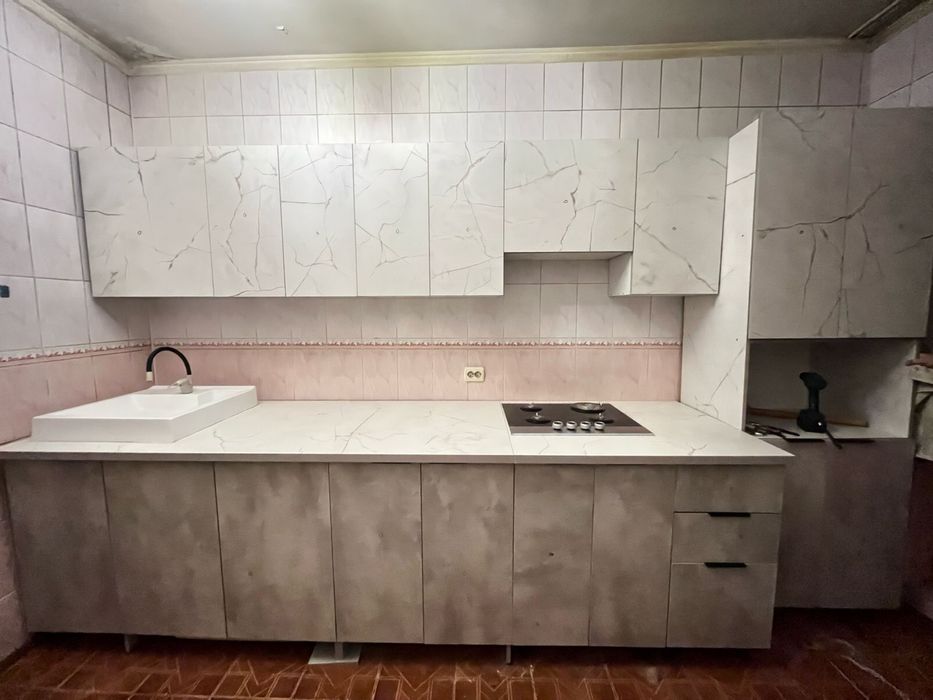 кухня готовый новый 2.5 метра