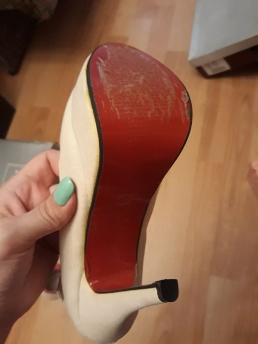 Продам стильные туфли