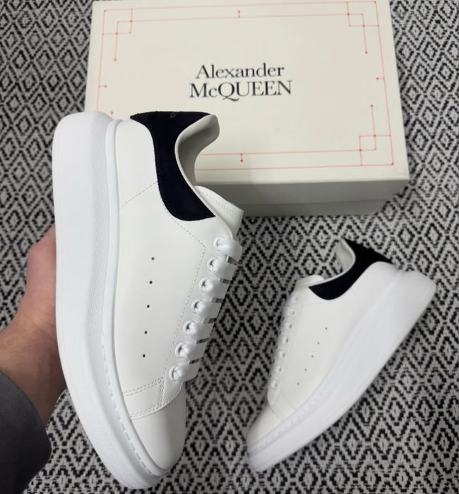 Alexander McQueen - Cu factura!