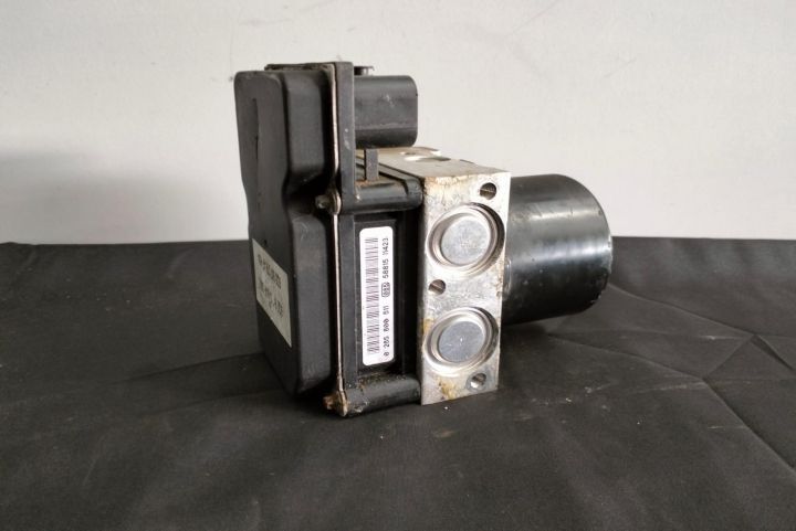 Pompa ABS AMF 1.4 TDI 6Q0614117S Volkswagen VW Polo a 4-a generatie 9