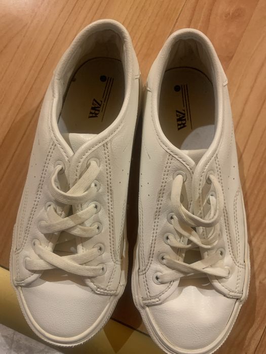 Pantofi sport albi pentru baieti Zara