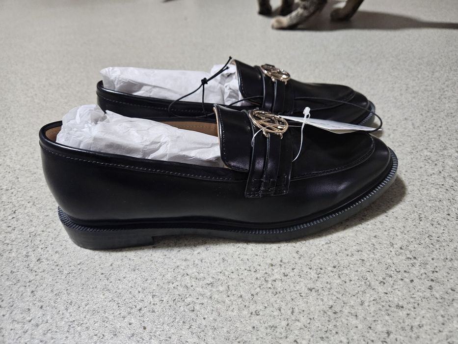 Продам лоферы H&M новые