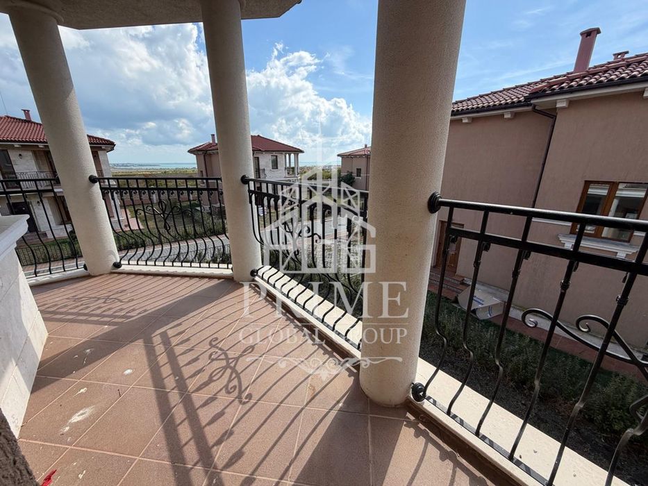 Продава се Къща в Поморие - 192 кв.м за 1146 €/кв.м - Снимка #9