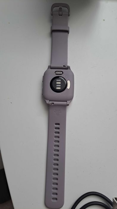 часовник Garmin VENU SQ