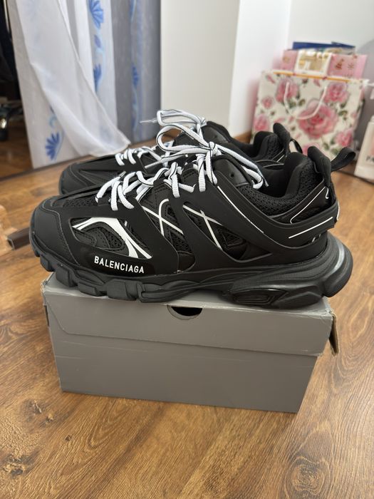 Balenciaga Track 42 Boldesti-Scaeni • OLX.ro