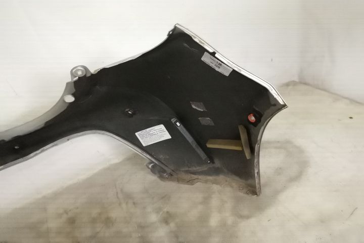 Оригинална задна броня със сензори в добро състояние Тойота Корола / T