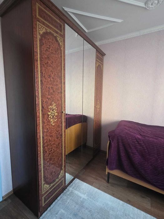 Продам шкаф с зеркалами