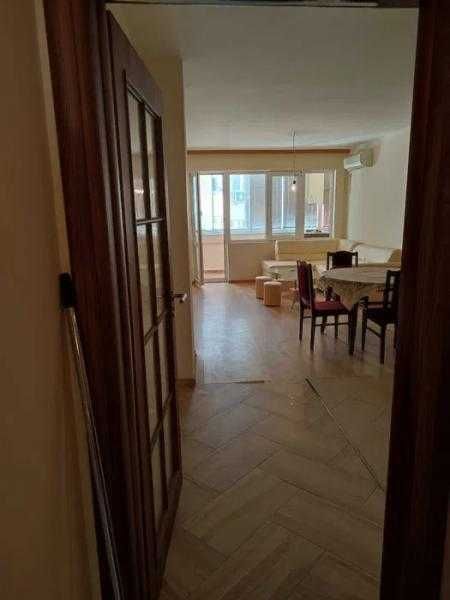 Дава се под наем Тристаен апартамент в Бургас, Възраждане - 102 кв.м за 612 € - Снимка #1