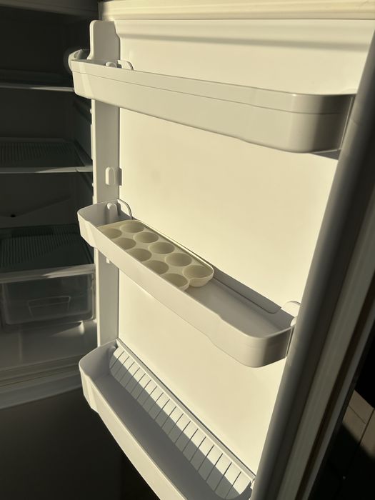 Продам холодильник INDESIT