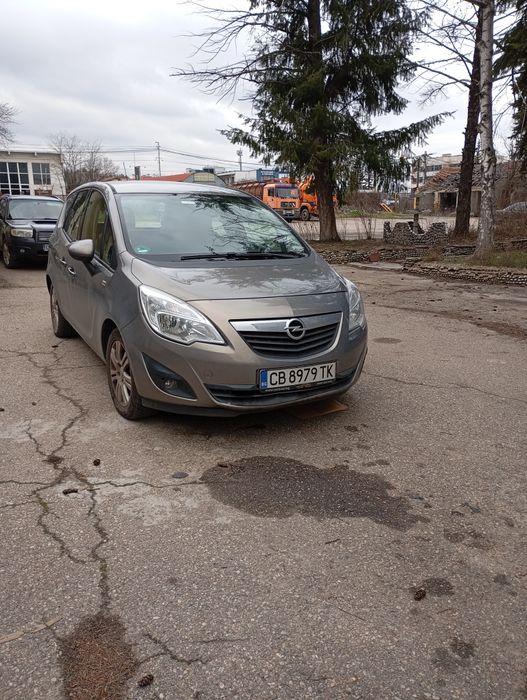 Продавам Opel Meriva 1.4