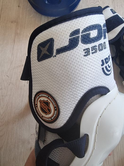 Хоккейная экипировка