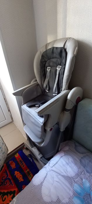 Продается Стульчик для кормления Teknum