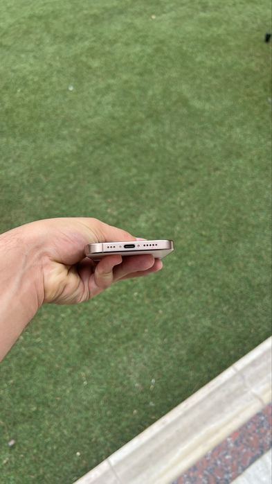 Iphone 16 pro desert