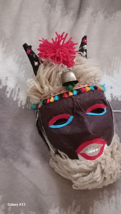 Предлагам кукерски маски