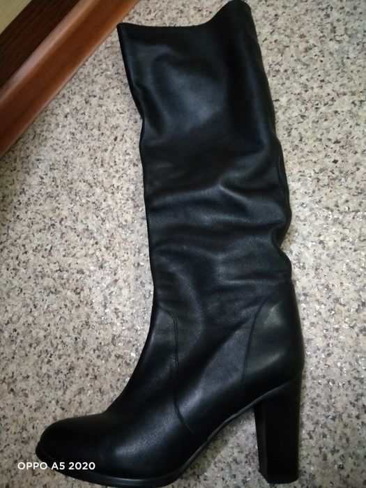 Кожаные сапоги демисезонные