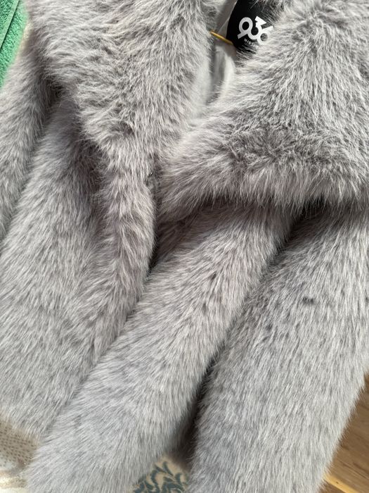 Шубка (эко-мех), размер 44 — 4 000 ₸