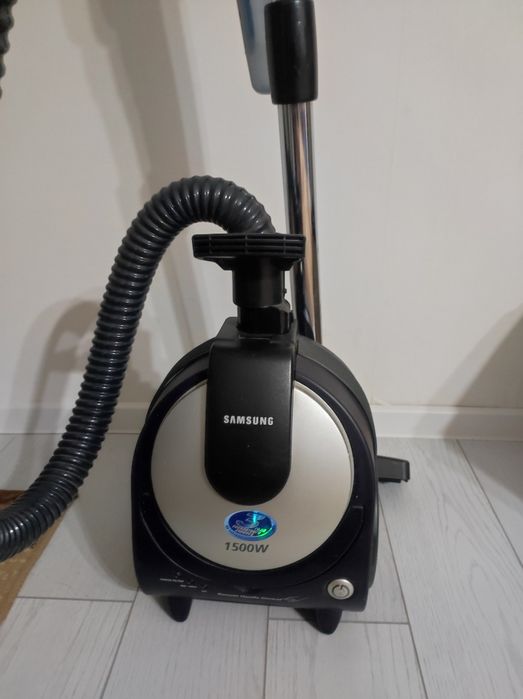 Продам пылесос дом