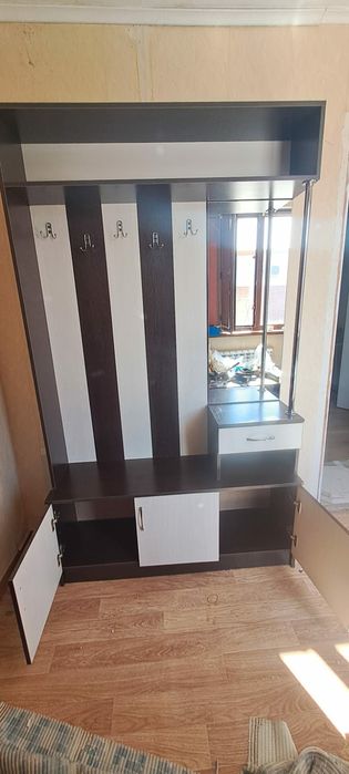 Продам шкаф прихожую