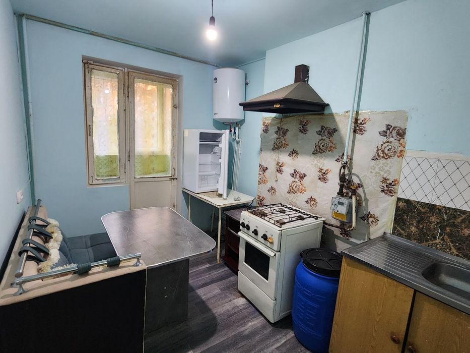 2 xonali xonadon sotiladi. Продаётся двухкомнатная кварти