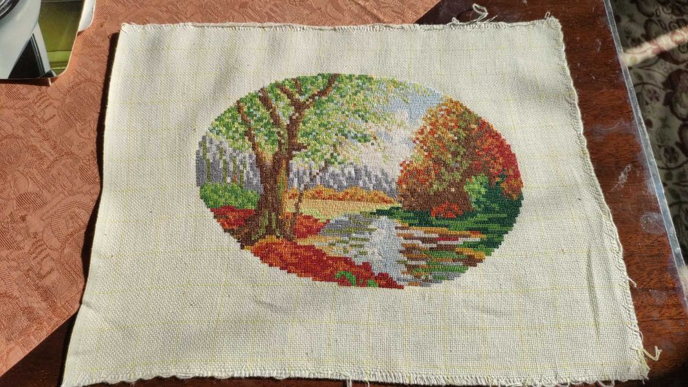 Гоблен овален"Златна есен"без рамка