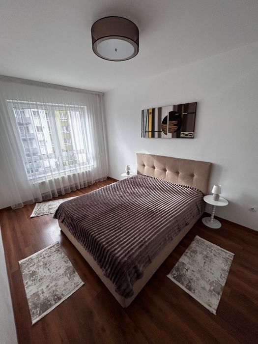 Închiriez apartament cu 2 camere in Avantgarden3