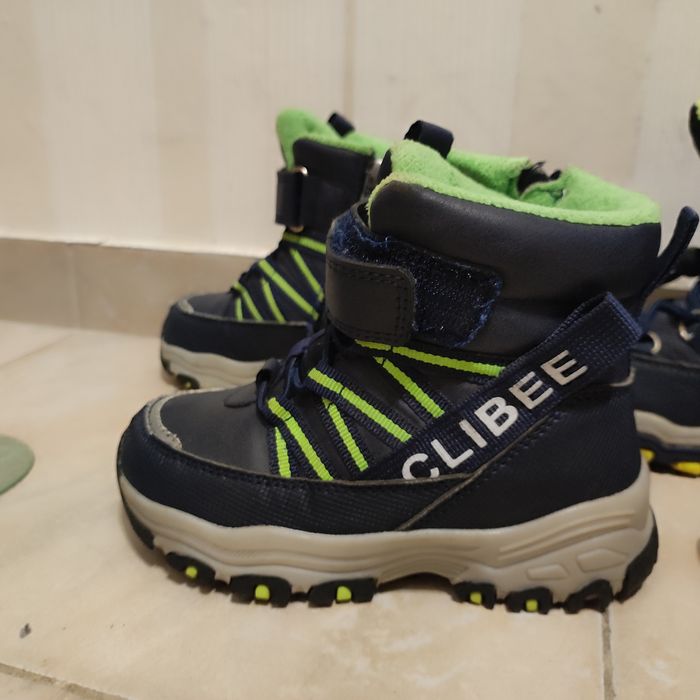 Зимни топли обувки 27 номер (2 чифта).