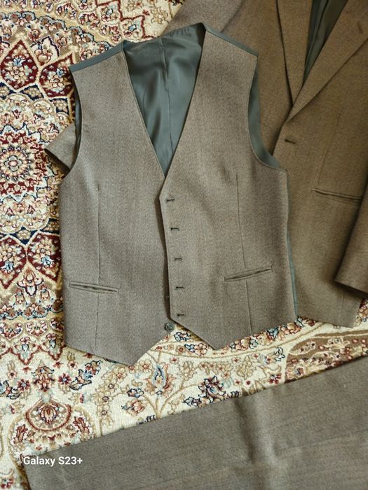 Мужской костюм тройка качество класс